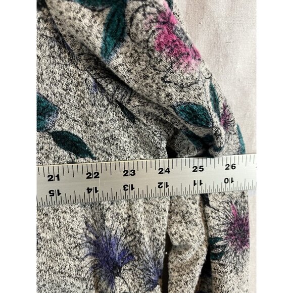 Lane Bryant Women’s 18/20 Gray Floral Long Sleeve Long Length Blouse - Picture 7 of 9